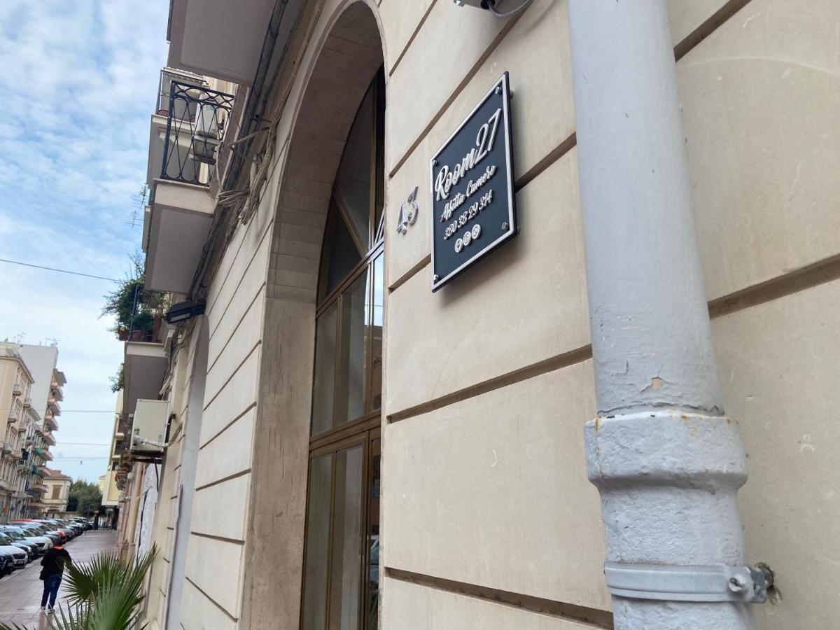 Room27 Taranto Bagian luar foto